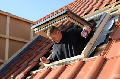 Pose de fenêtres de toit Velux à Roaillan